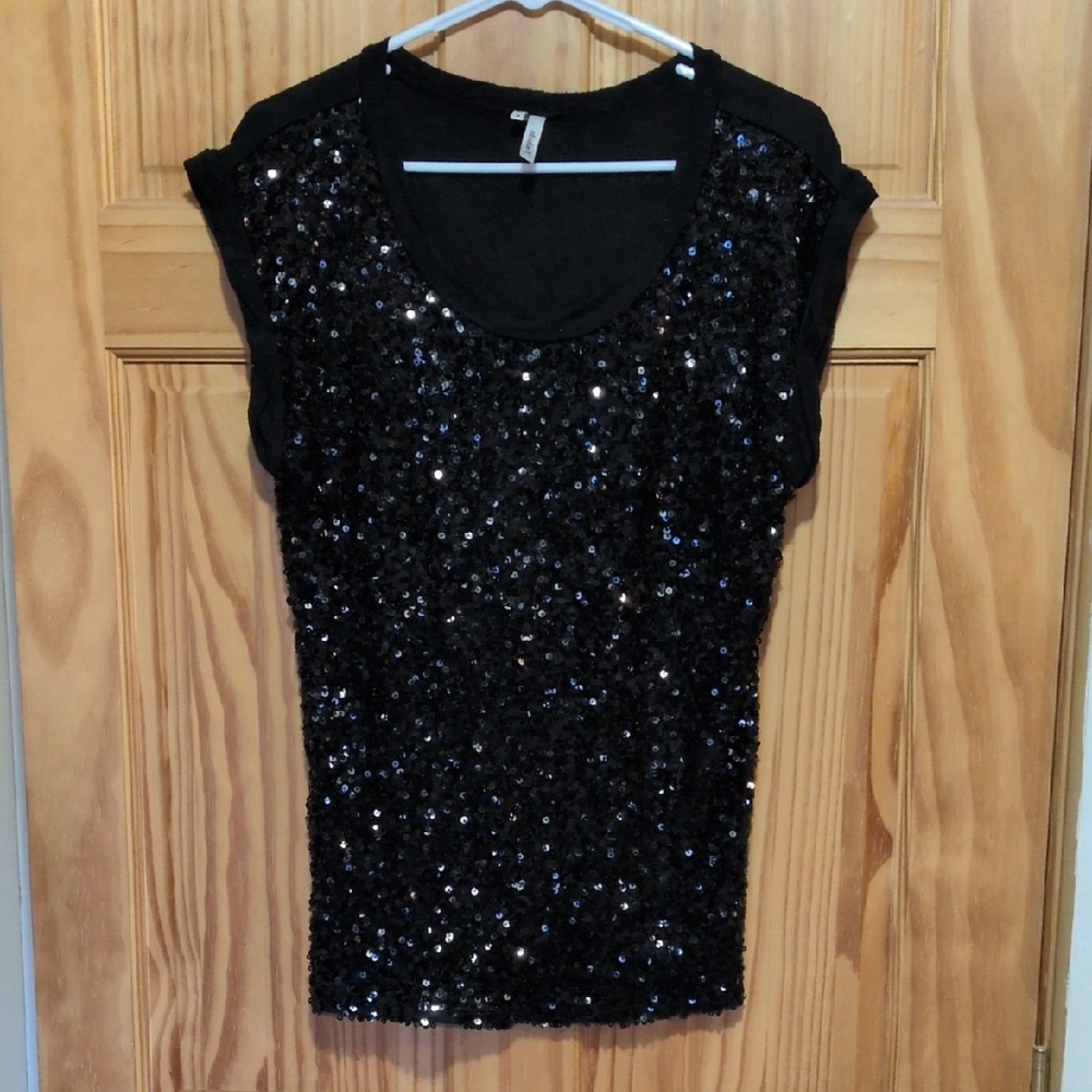Studio Y Glittering Black Short Sleeve Top